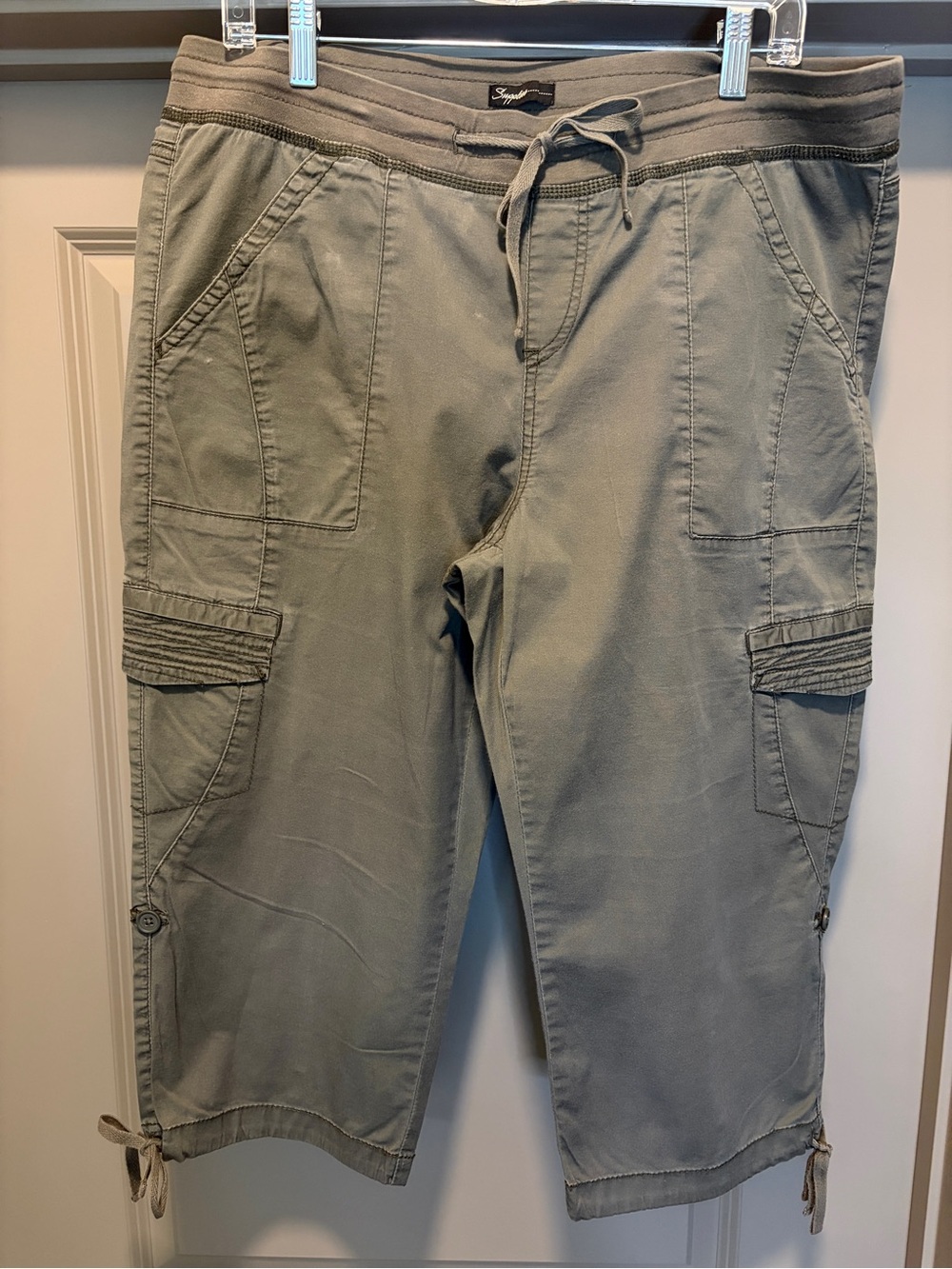 Supplies Green Khaki Cargo Capris